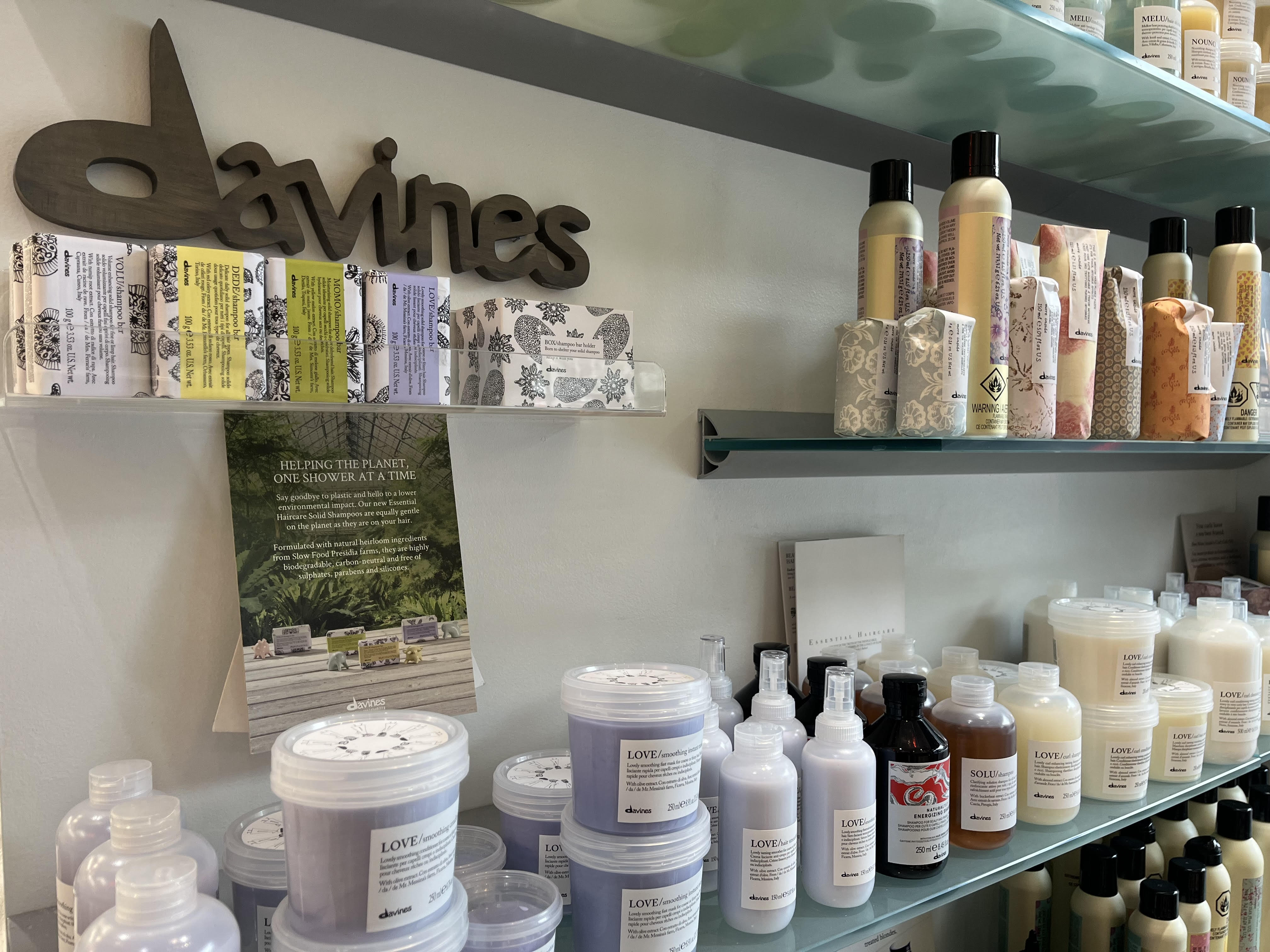 DAVINES